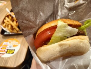 絶品ビーフバーガー